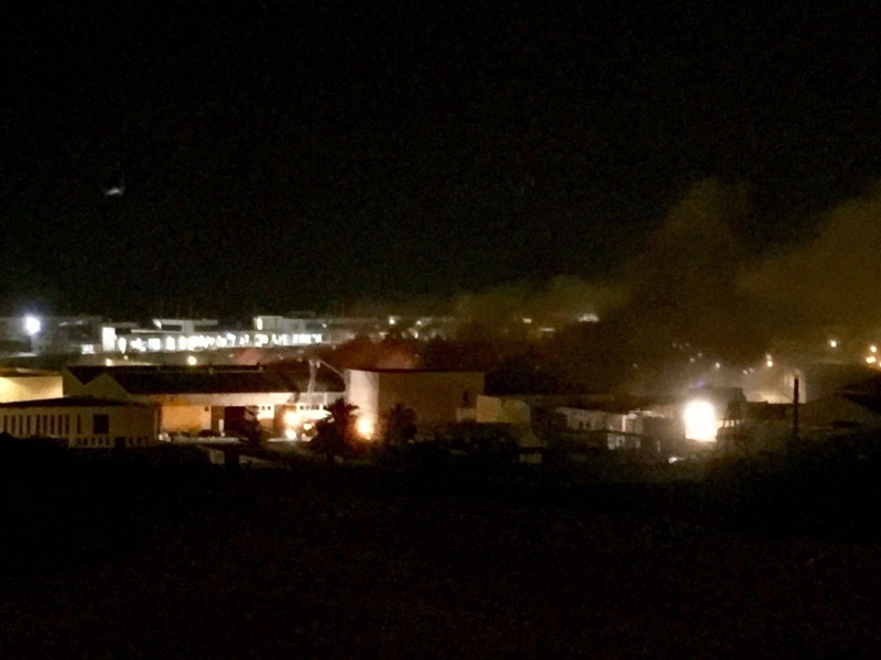 El fuego generó una gran cortina de humo que se propagó varios metros