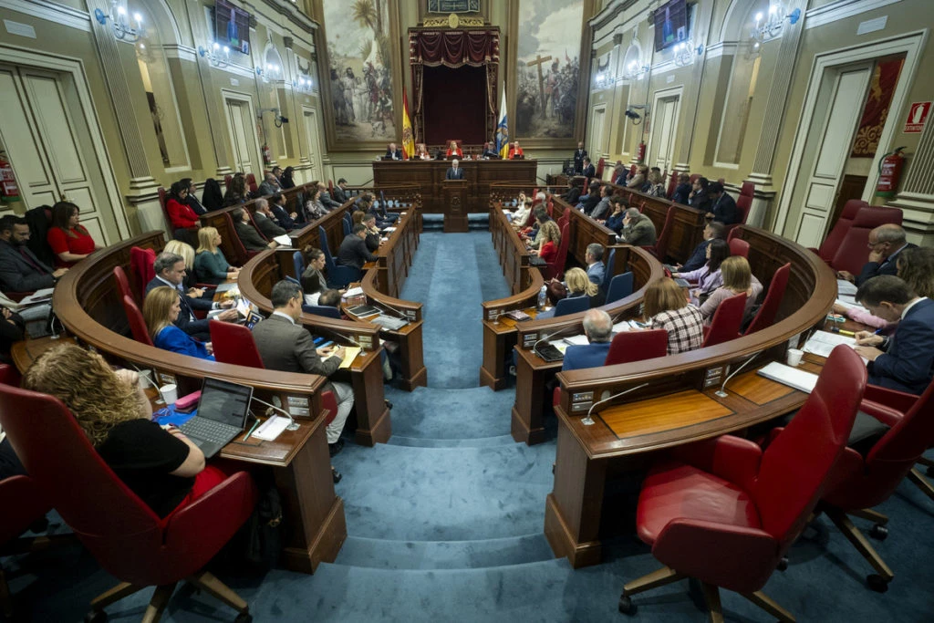Canarias aprobará un decreto para agilizar licencias y viviendas ...