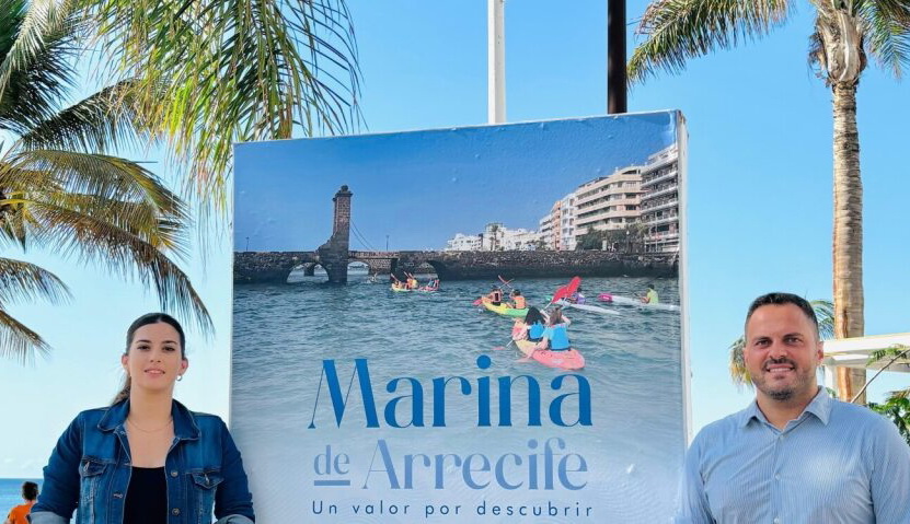 Arrecife programa paseos en piragua por la Marina de la capital