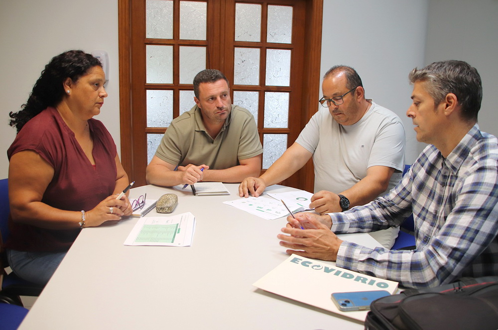 Yaiza sube el reciclaje de vidrio pese al retroceso en Canarias