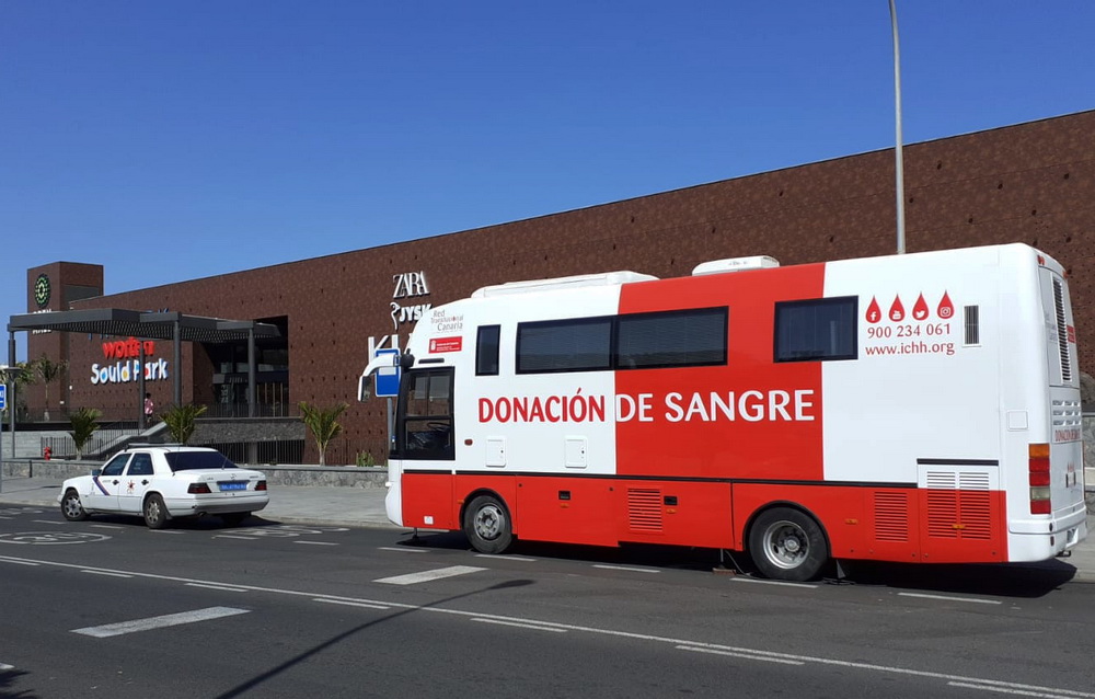 Unidad movil en Open Mall Lanzarote Unidad movil en Open Mall Lanzarote