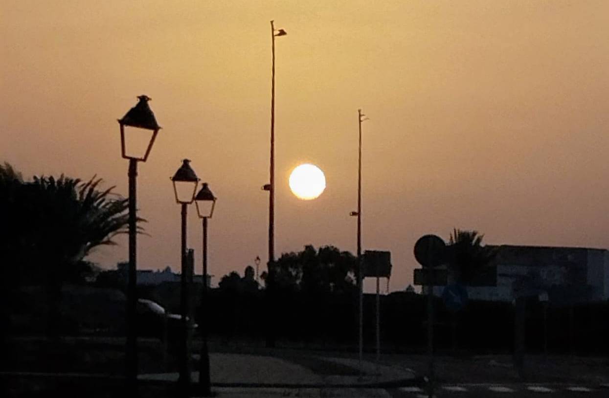 calima en la salida del sol lanzarote calima en la salida del sol lanzarote