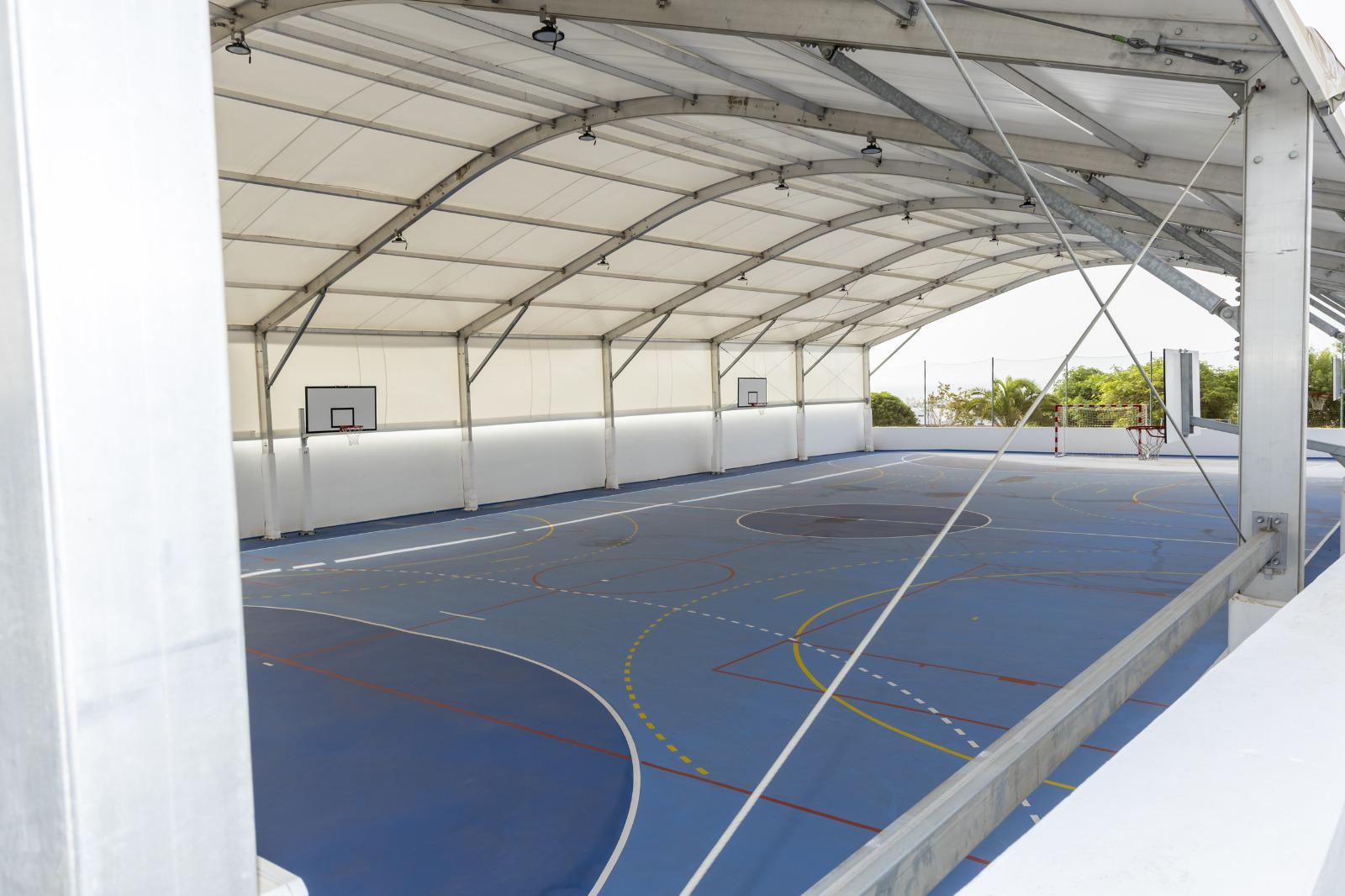 La obra mejora la comodidad y seguridad del alumnado, dando respuesta a las demandas de la comunidad educativa