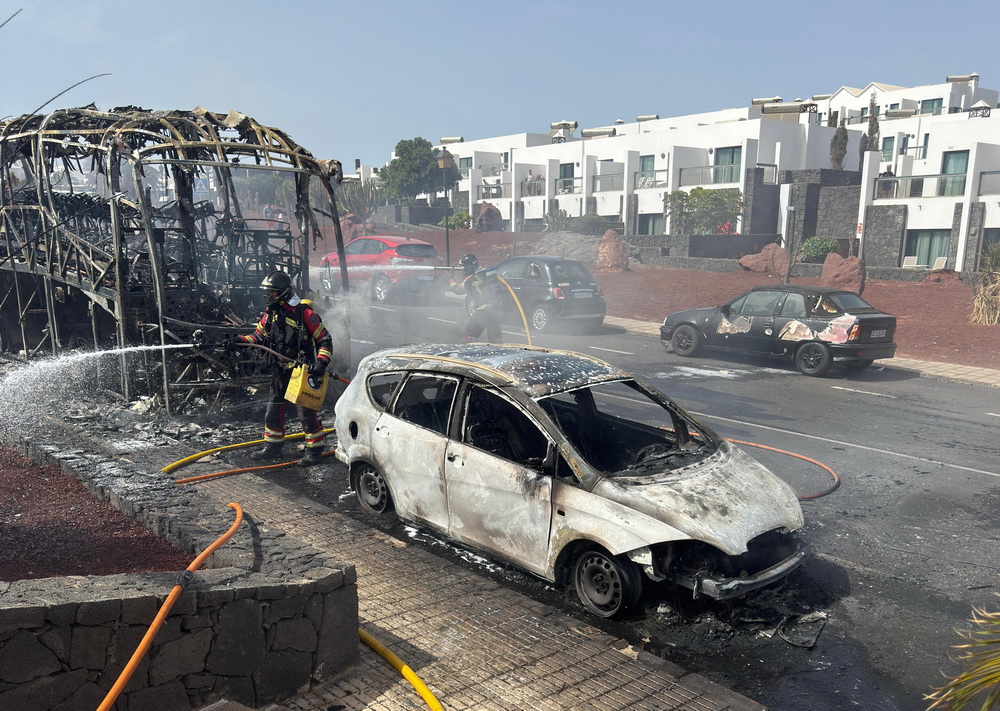 Incendio guagua Playa Blanca 2