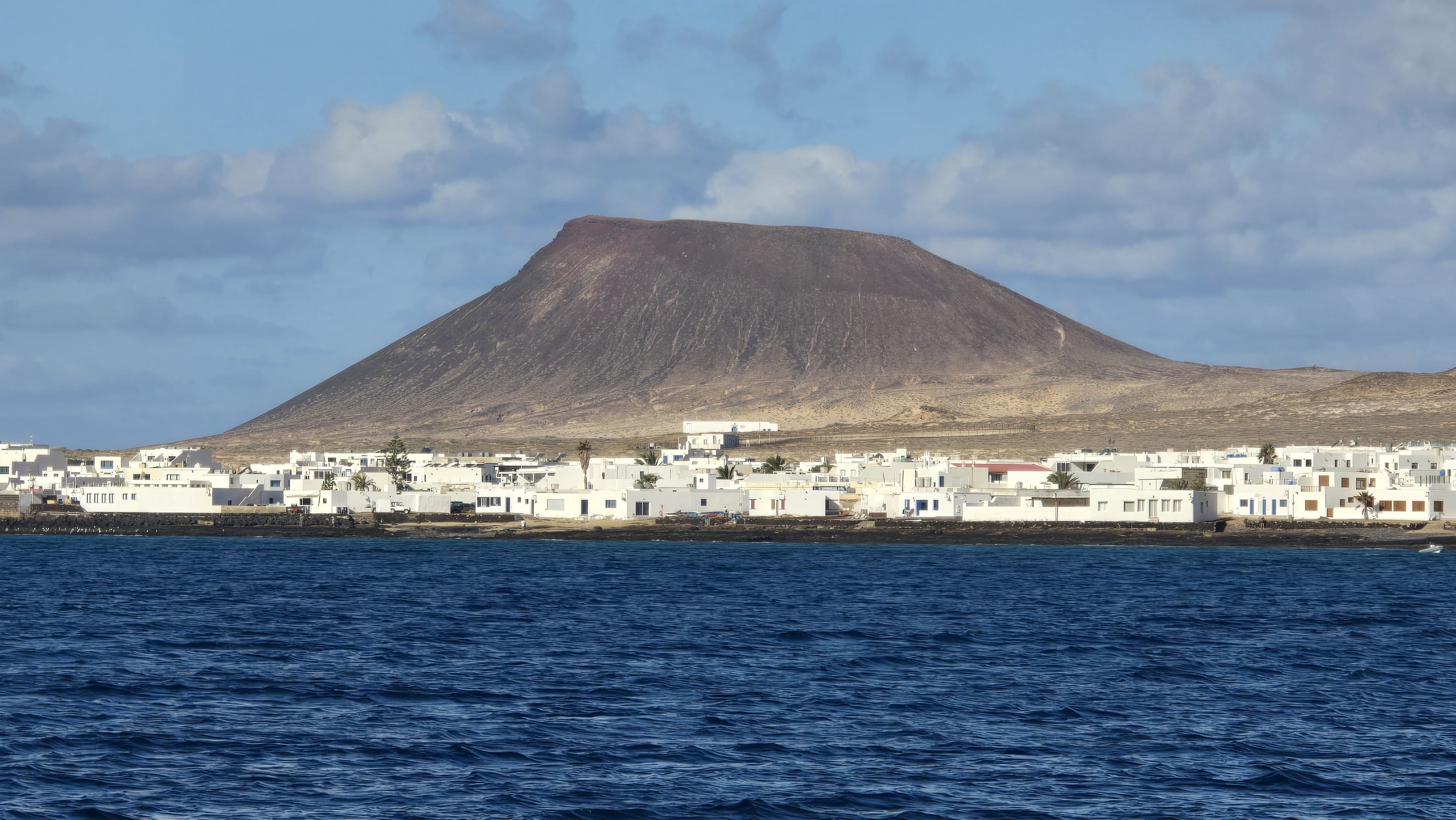 Caleta de Sebo, La Graciosa