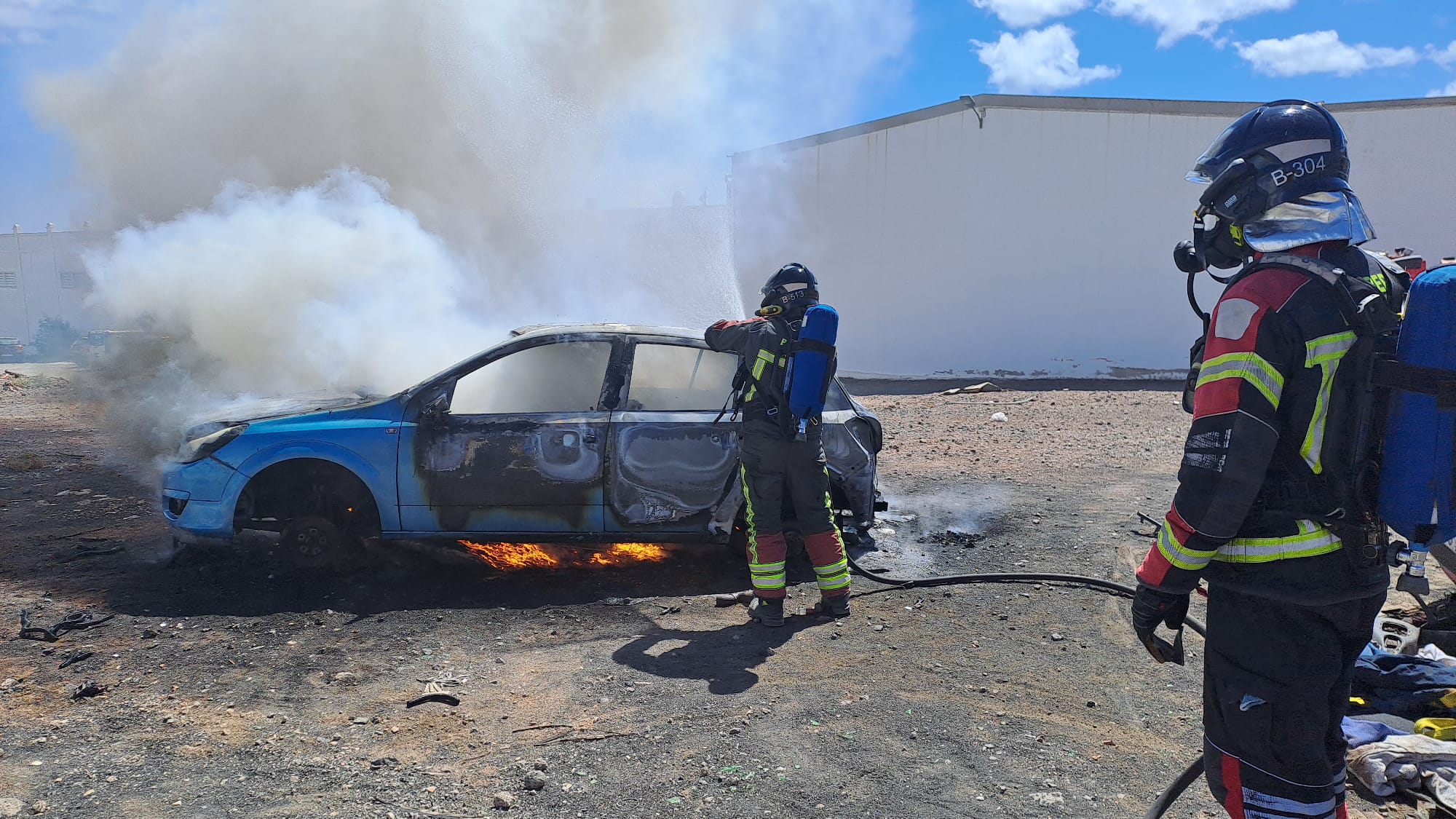 coche incendiado arrecife