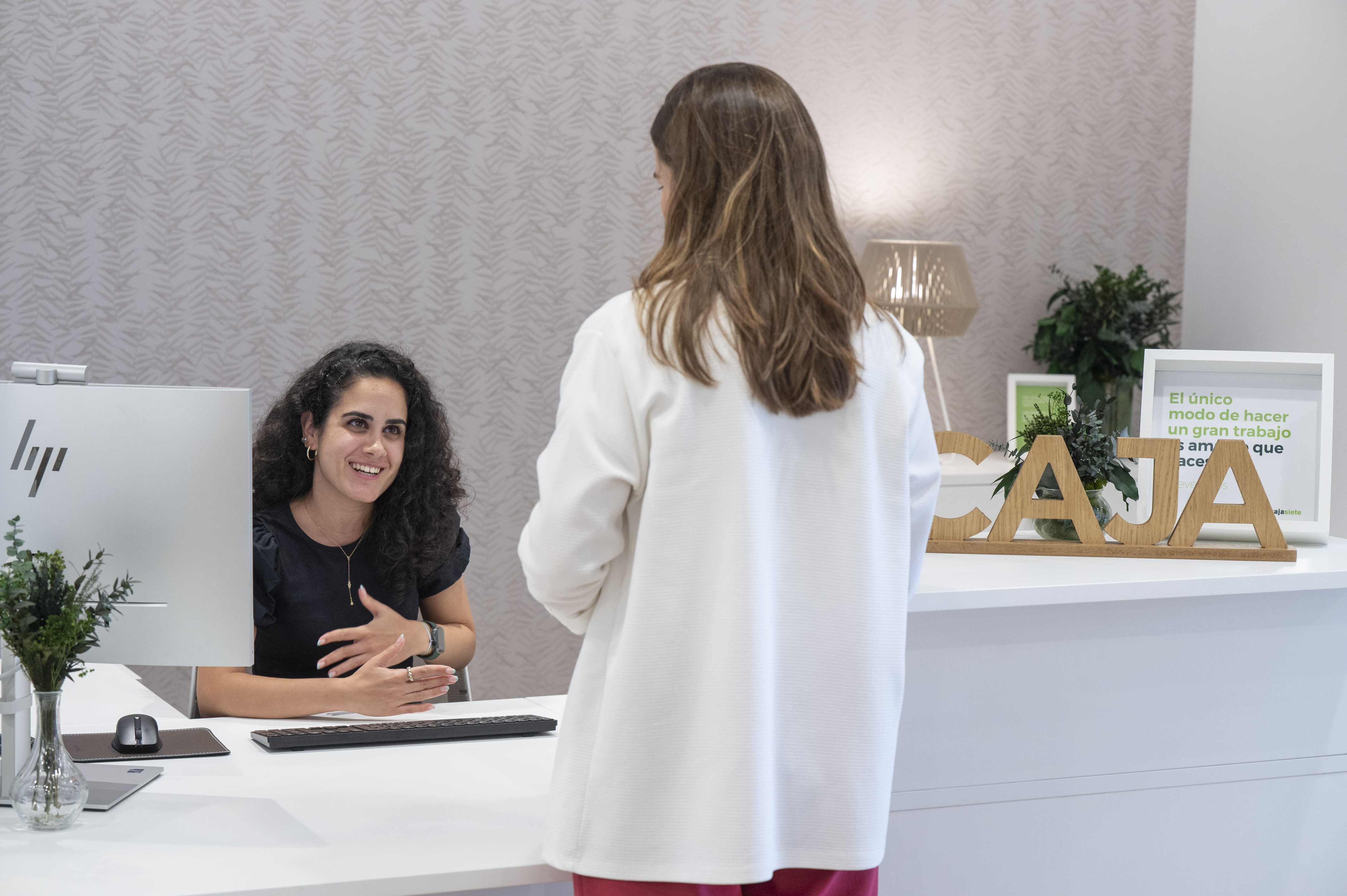 Esta renovación confirma el compromiso de la entidad por brindar un servicio de calidad y mejorar la experiencia de sus clientes