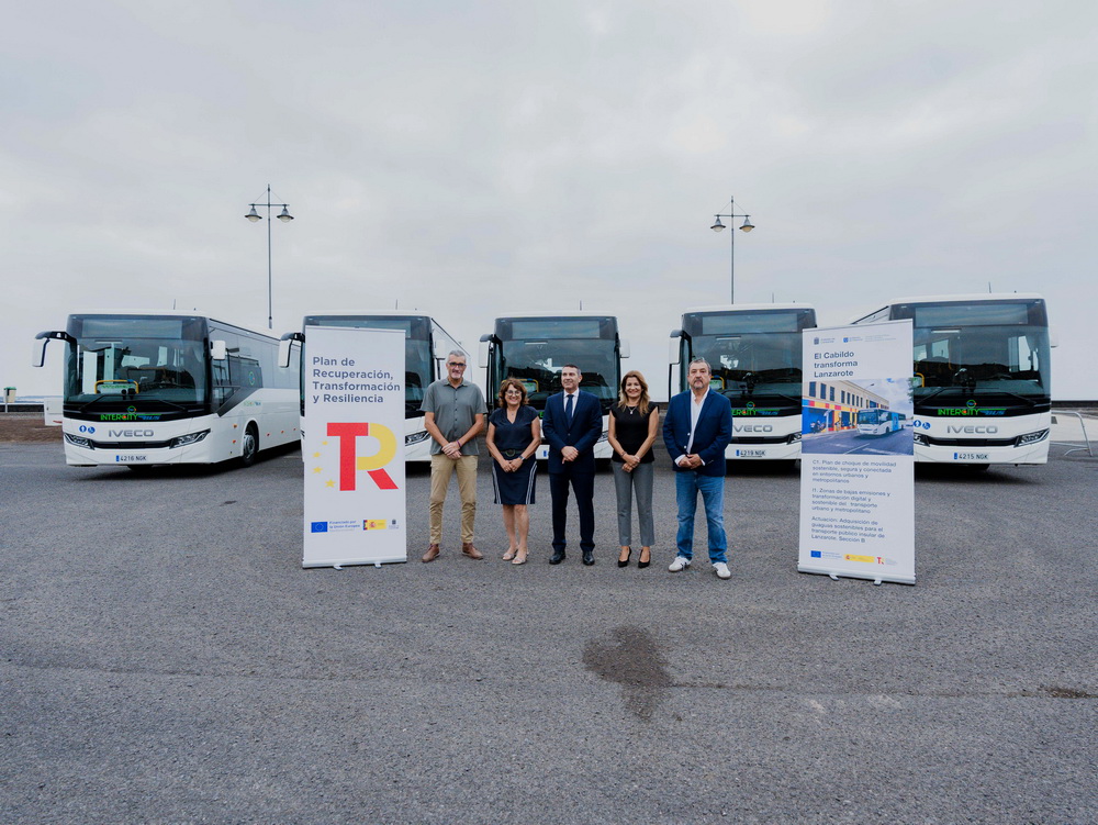 Adquisición 5 nuevas guaguas