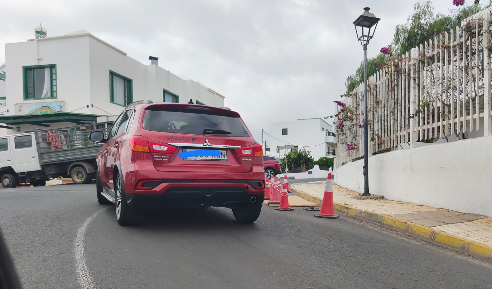 coche en la calle geiser