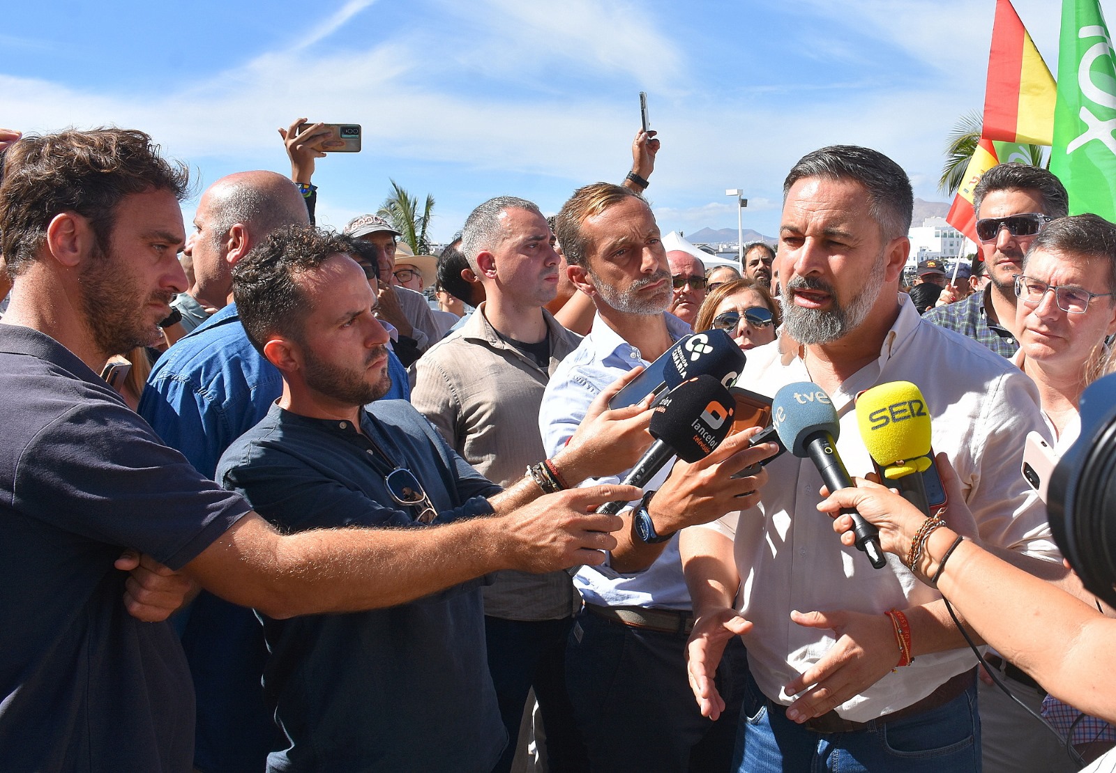 Santiago Abascal también declaró en Lanzarote que el Open Arms colabora con las mafias que trafican con personas 