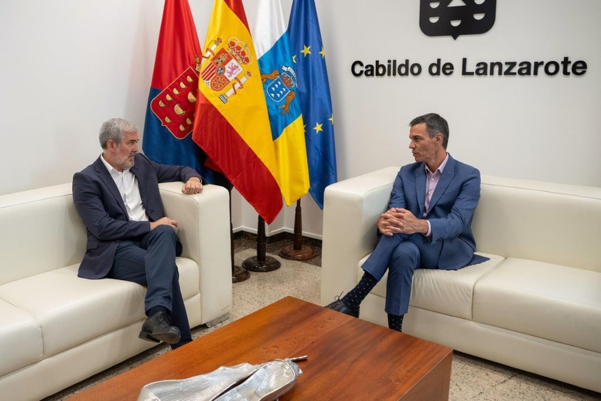 El Gobierno autonómico busca blindar el decreto Canarias y asegurar fondos clave pese a la ruptura entre Junts y el Ejecutivo central El Gobierno autonómico busca blindar el decreto Canarias y asegurar fondos clave pese a la ruptura entre Junts y el Ejecutivo central