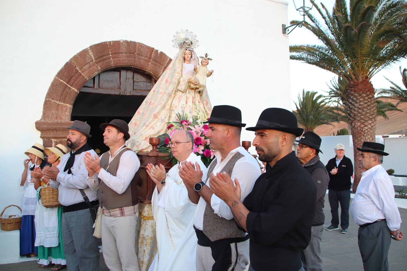 Femés celebra las fiestas de la Virgen del Rosario