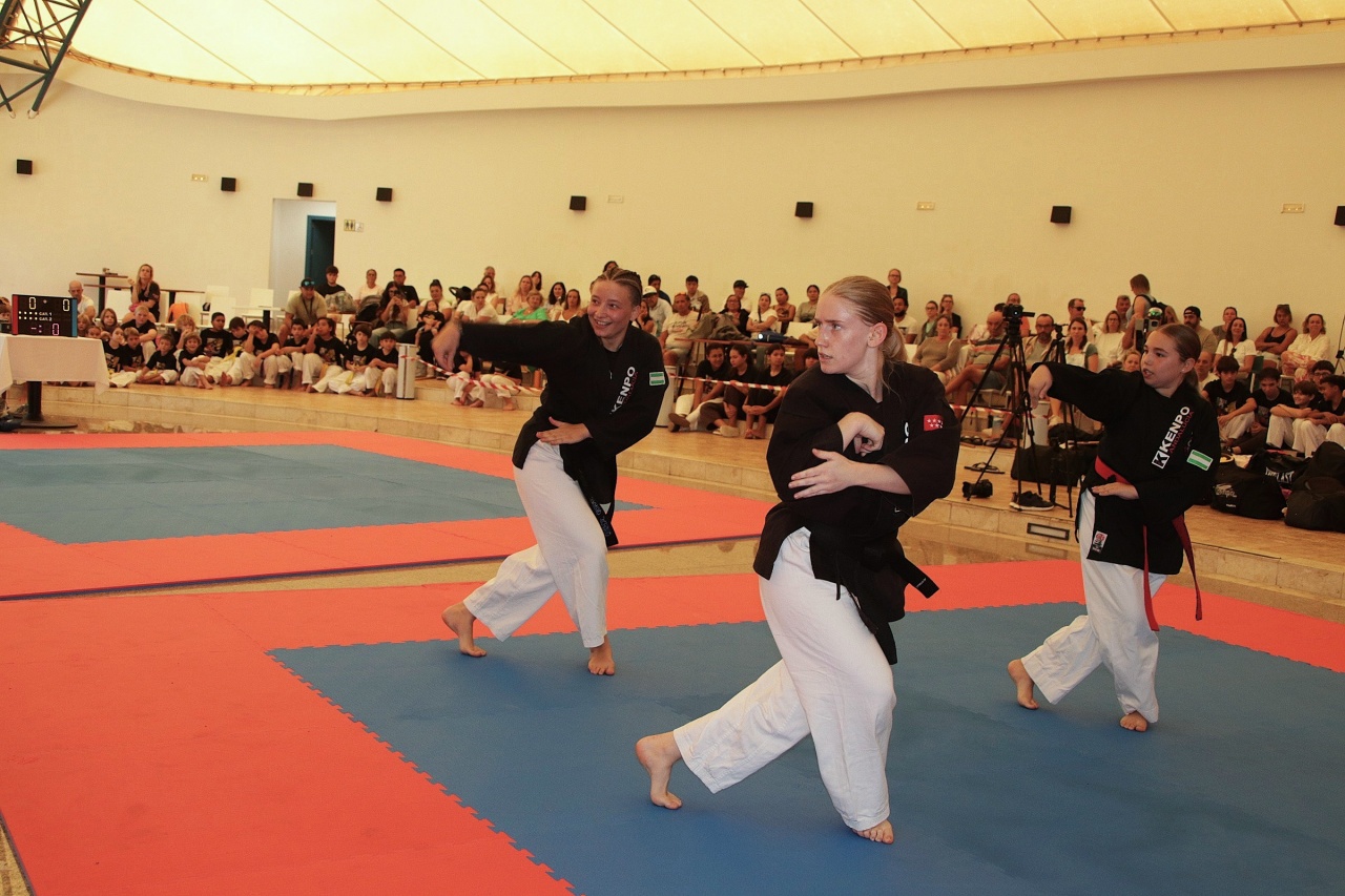 Más de 150 deportistas de las Islas y la península participan en la cuarta edición del Torneo Kenpo de la localidad