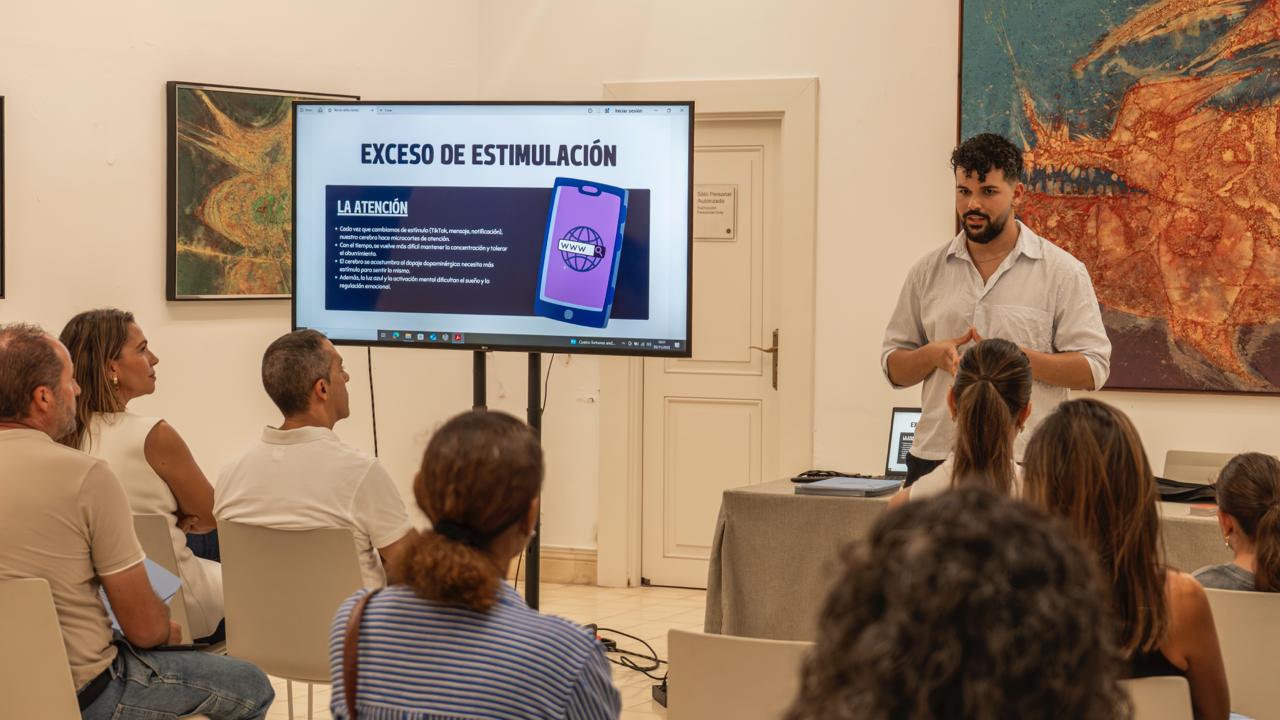 La ESSSCAN y el Ayuntamiento de Arrecife impulsan talleres entre la comunidad educativa para luchar contra esta lacra