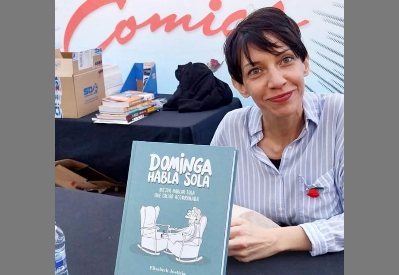    La historietista Elisabeth Justicia asegura que su protagonista es una mujer mayor que habla un poco de todo y a la vez todo habla a través de ella