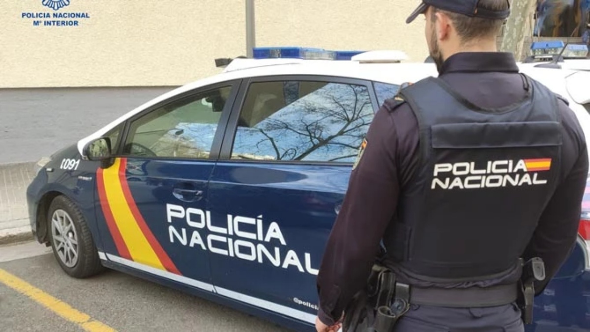 Agentes de Policía Nacional