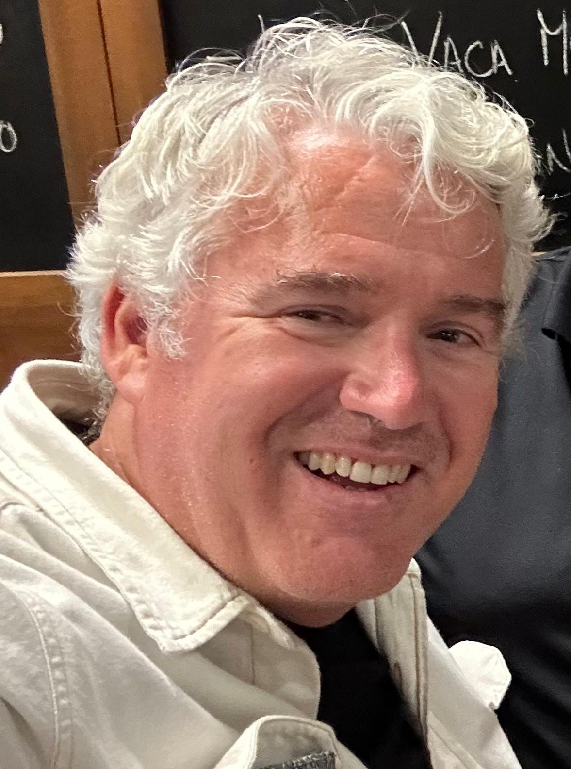 * Abogado, Master en Derecho Internacional Marítimo, Graduando en Geografía e Historia