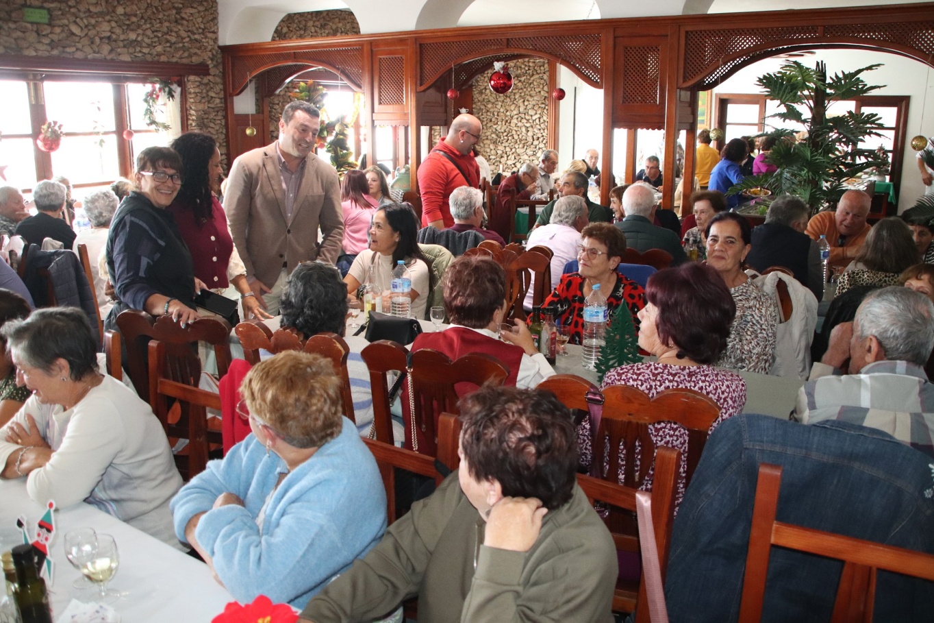 Mayores de Yaiza confraternizan por Navidad