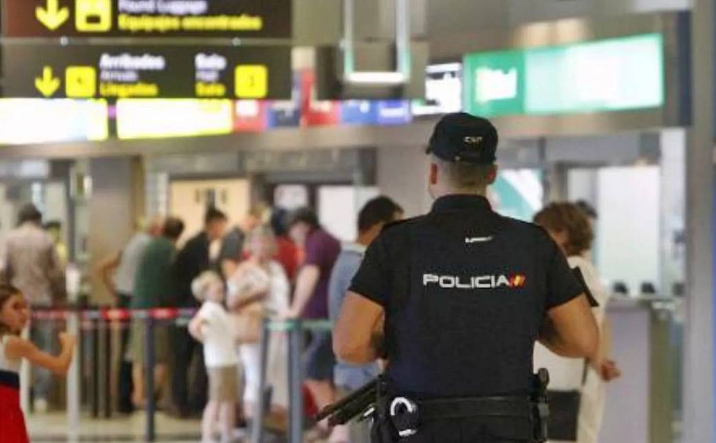 policia aeropuerto policia aeropuerto