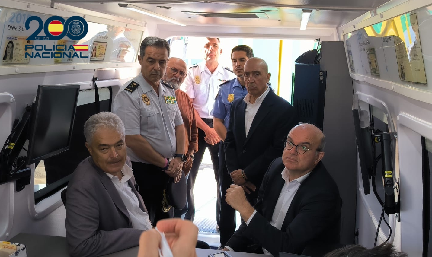 La Policía Nacional acerca el DNI y el Pasaporte a todos los municipios de la isla conejera