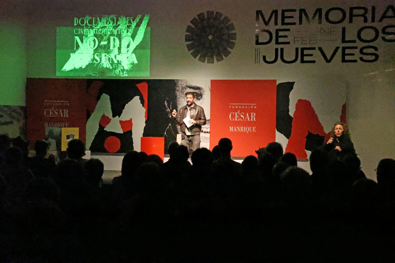 La Sala José Saramago colgó el cartel de completo para escuchar la charla 