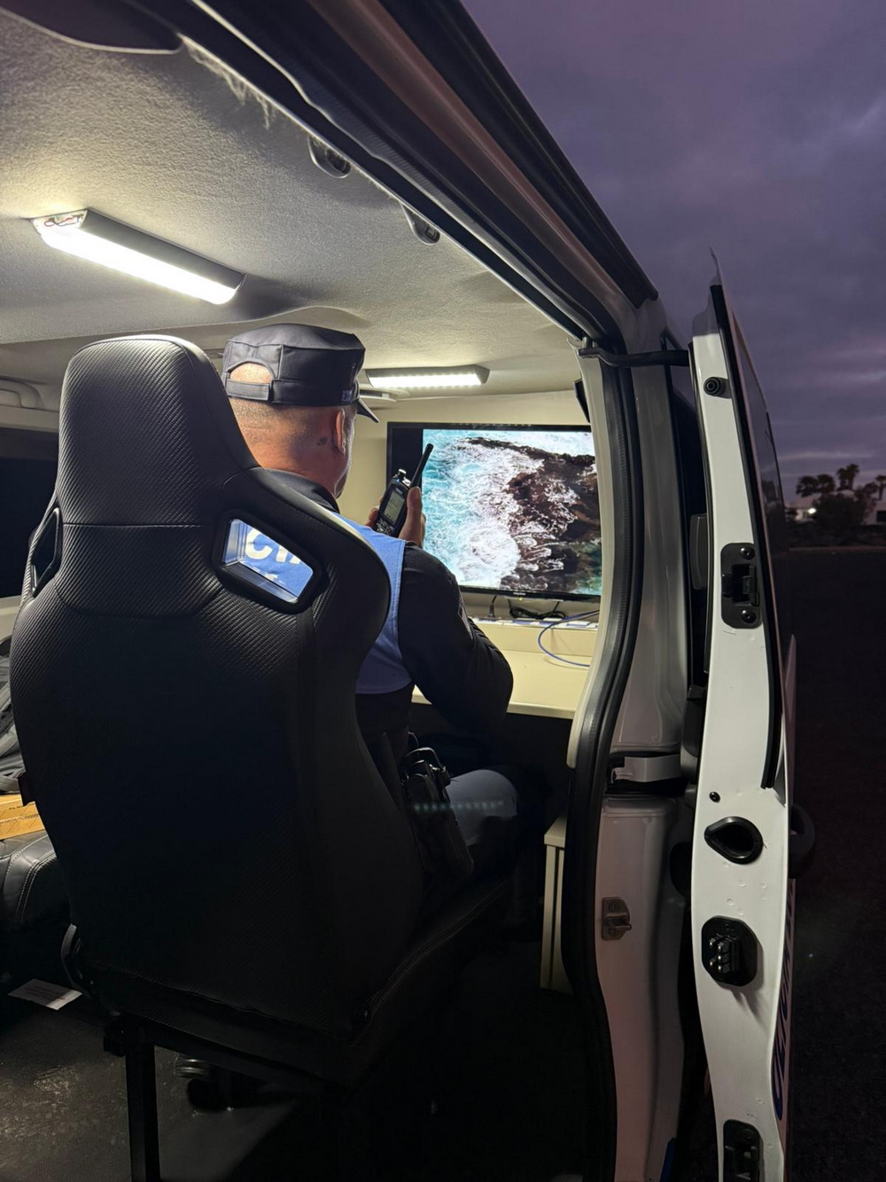 Policia en los Charcones 3