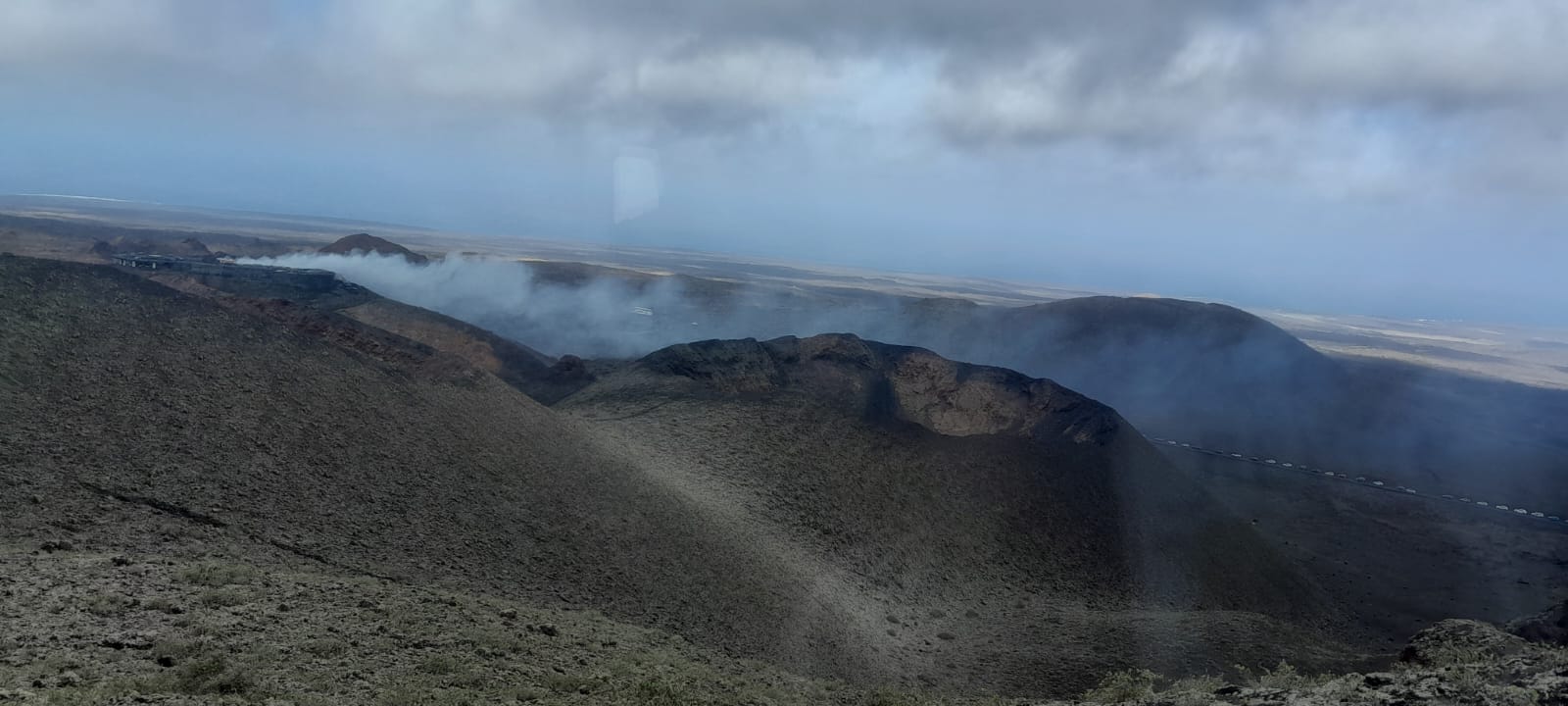 foto del timanfaya y la cortina de humo