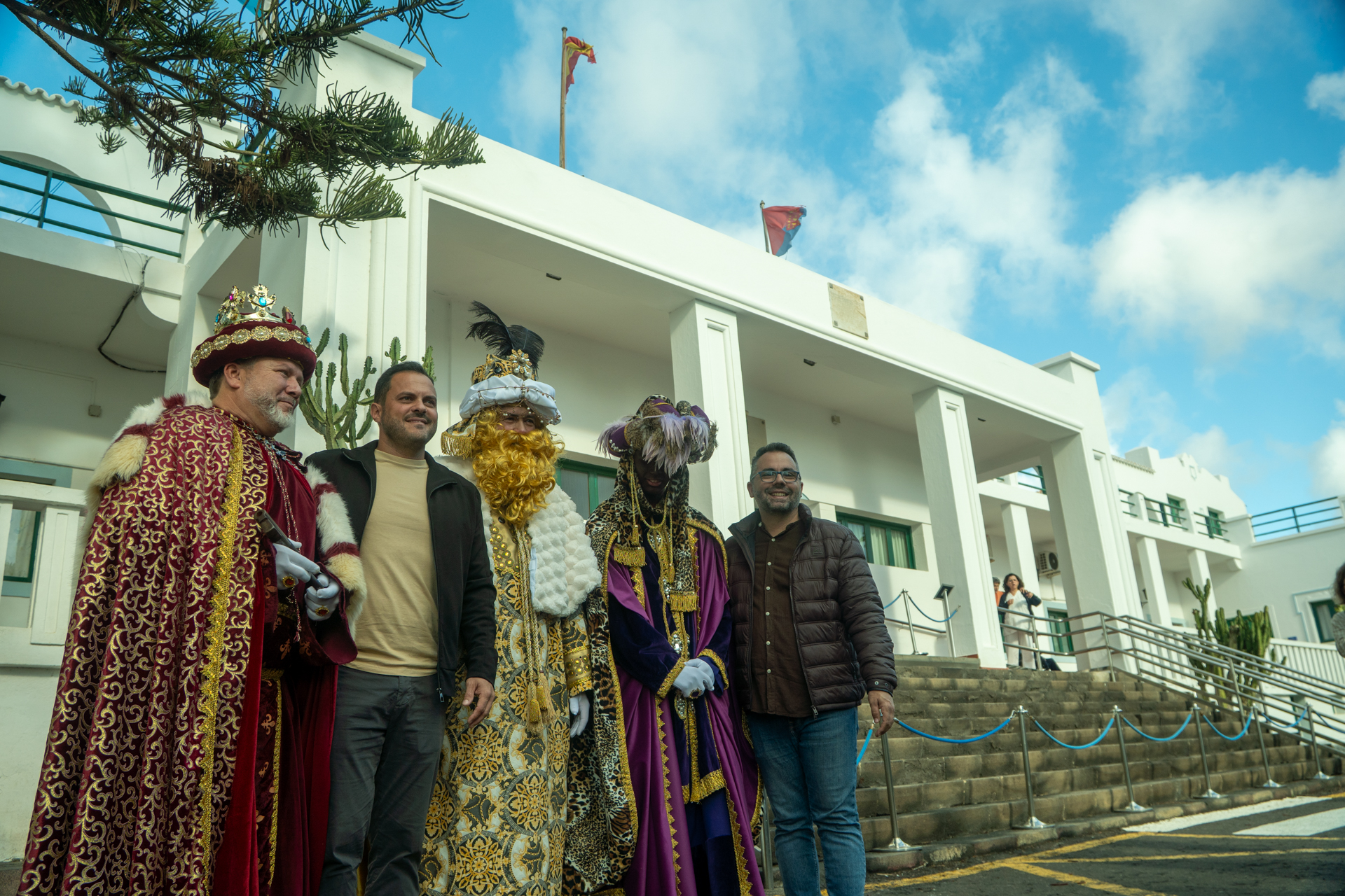 La Gran Cabalgata arrancará esta tarde a las 18:00 horas de la rotonda de Puerto Naos La Gran Cabalgata arrancará esta tarde a las 18:00 horas de la rotonda de Puerto Naos
