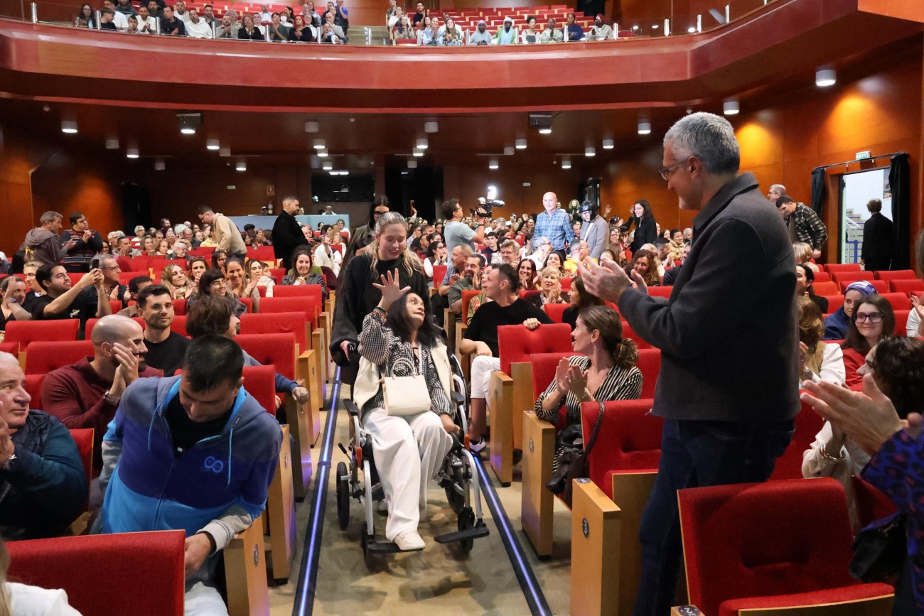 Bajo el título 'Entre lazos y luces', el tercer capítulo de la docuserie muestra historias cercanas que nos acercan al proceso de desinstitucionalización