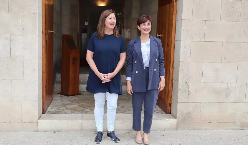 De panadero y jardinero a empresarios de &eacute;xito; as&iacute; ha sido la trayectoria del marido de Armengol y Rodr&iacute;guez