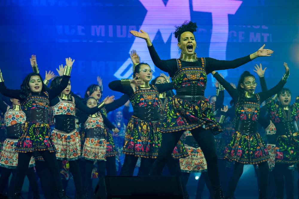 Exhibición Escuelas de Baile