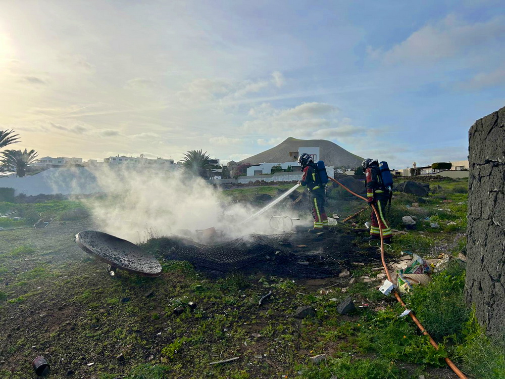 Varios fuegos en San Bartolome