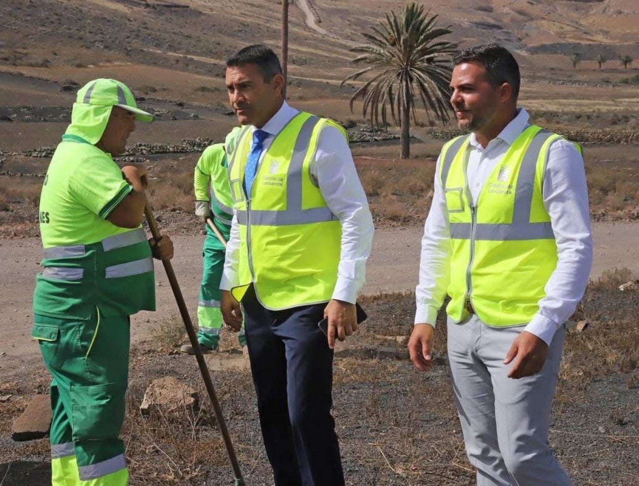 El Cabildo de Lanzarote invierte casi 4 millones de euros para el Servicio de Márgenes de Carreteras