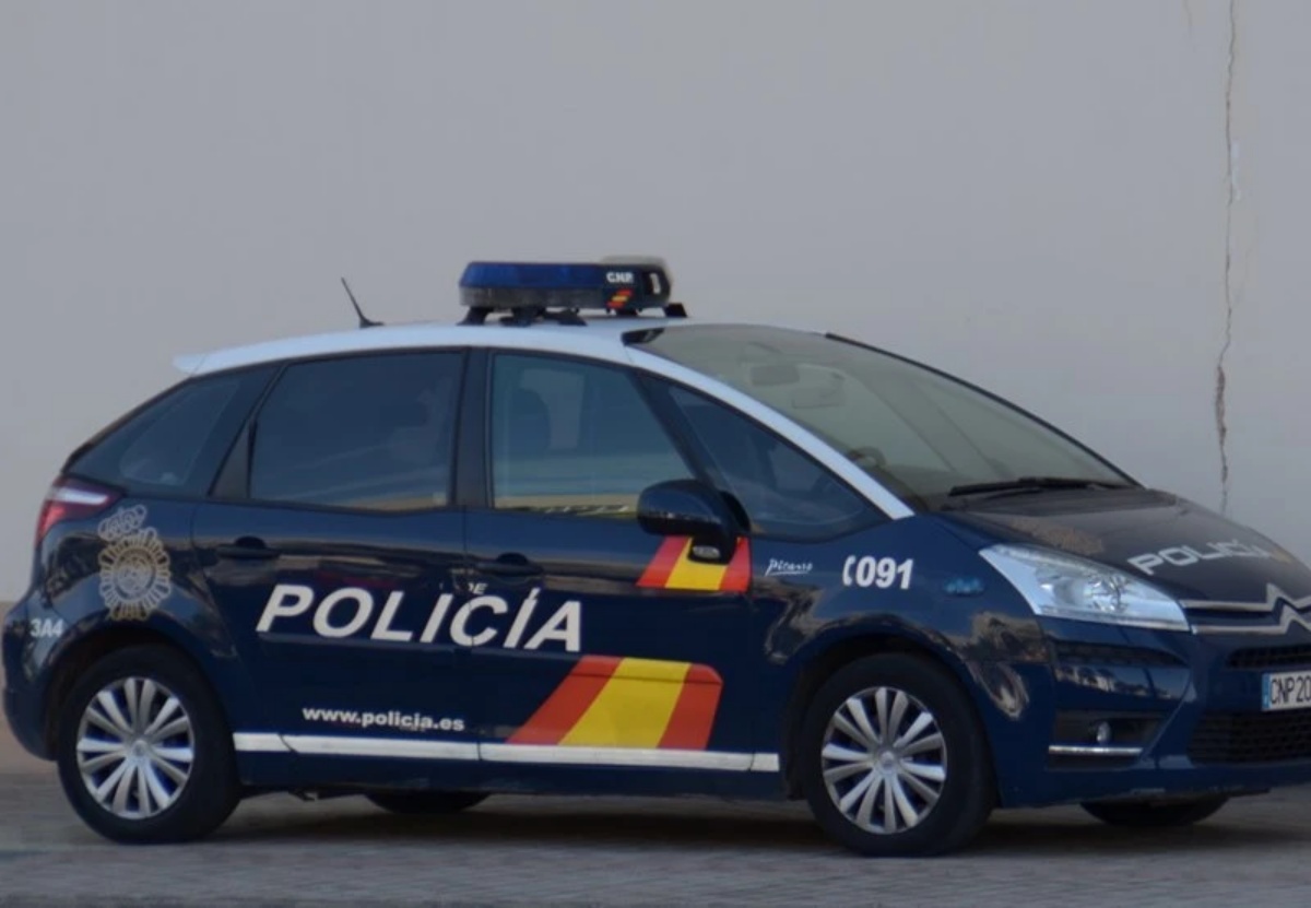 El joven le arrebató a una chica de 25 años el móvil y trató de llevarse su bolso