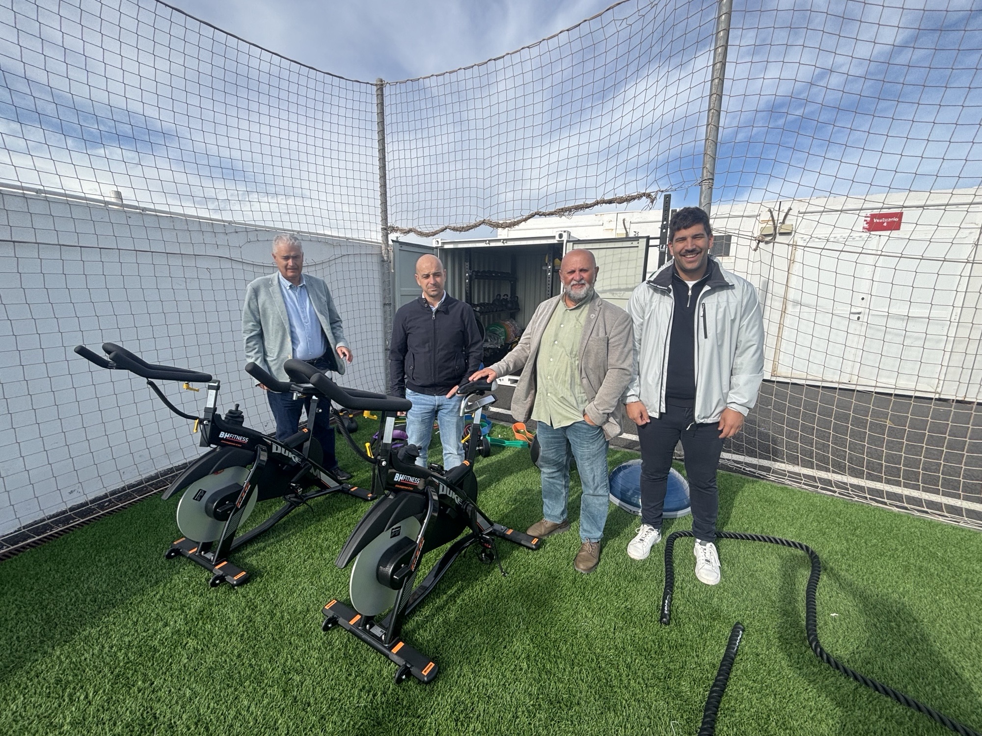 Los clubes del municipio ya pueden usar los contenedores deportivos con aparatos para entrenamiento funcional Los clubes del municipio ya pueden usar los contenedores deportivos con aparatos para entrenamiento funcional