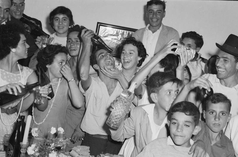 festejando en un boda