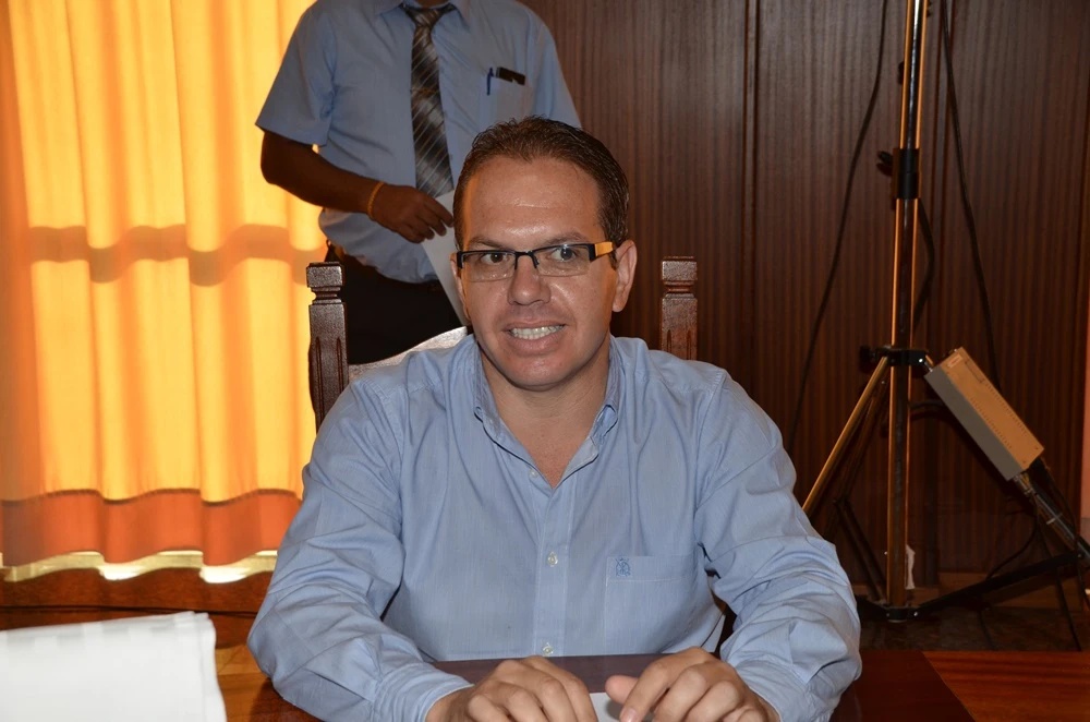 PSOE y MRT cargan contra el alcalde tras el informe del Defensor del Pueblo que señala al Ayuntamiento por falta de respuesta y opacidad