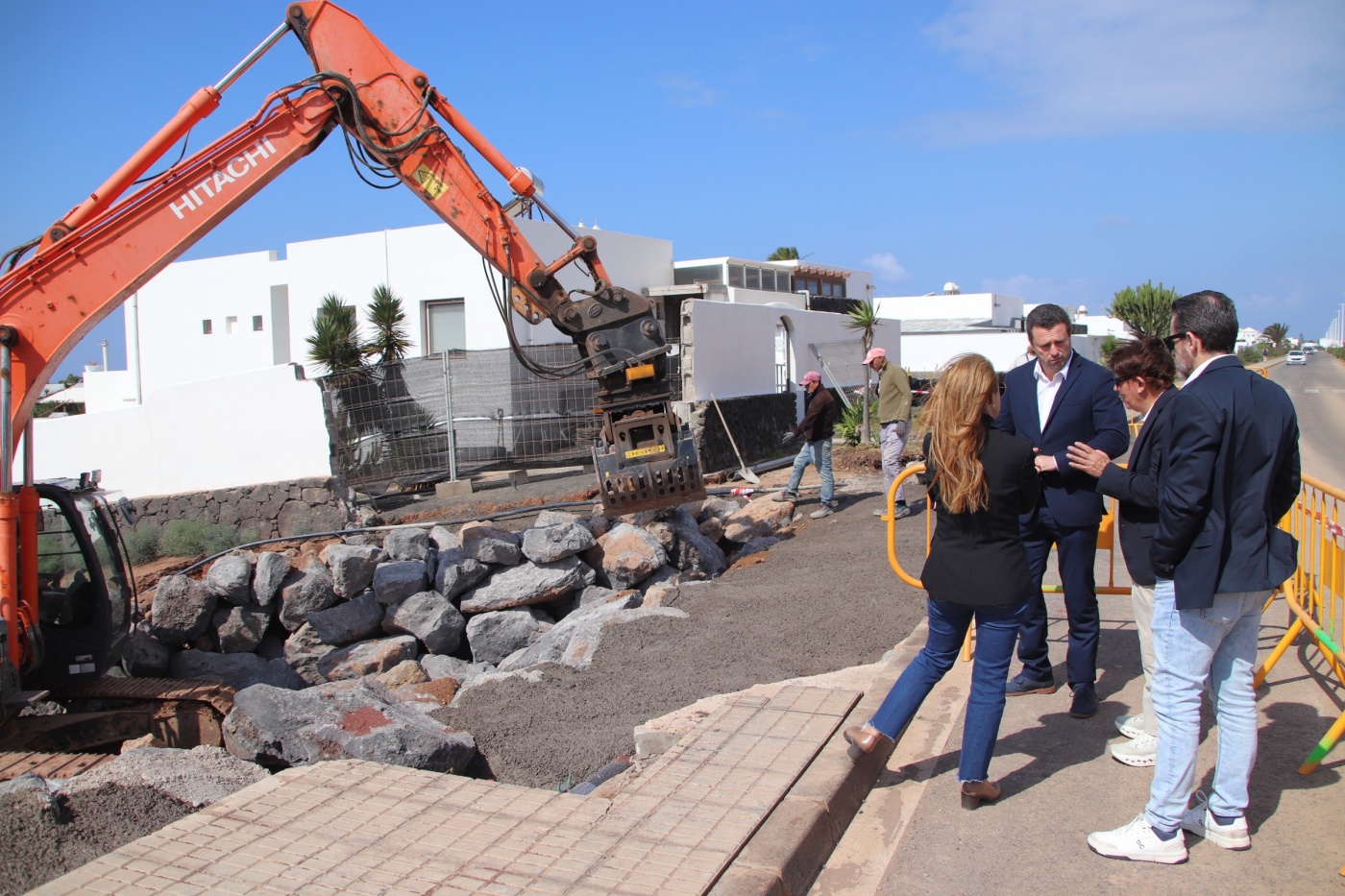 Los trabajos empezaron esta misma semana entre las urbanizaciones Playa Burgado y Playa Vista Los trabajos empezaron esta misma semana entre las urbanizaciones Playa Burgado y Playa Vista