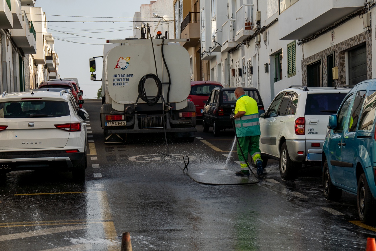 Los trabajos continuarán este miércoles 11 de marzo en varias calles del barrio, donde ya se ha informado a los vecinos mediante buzoneo