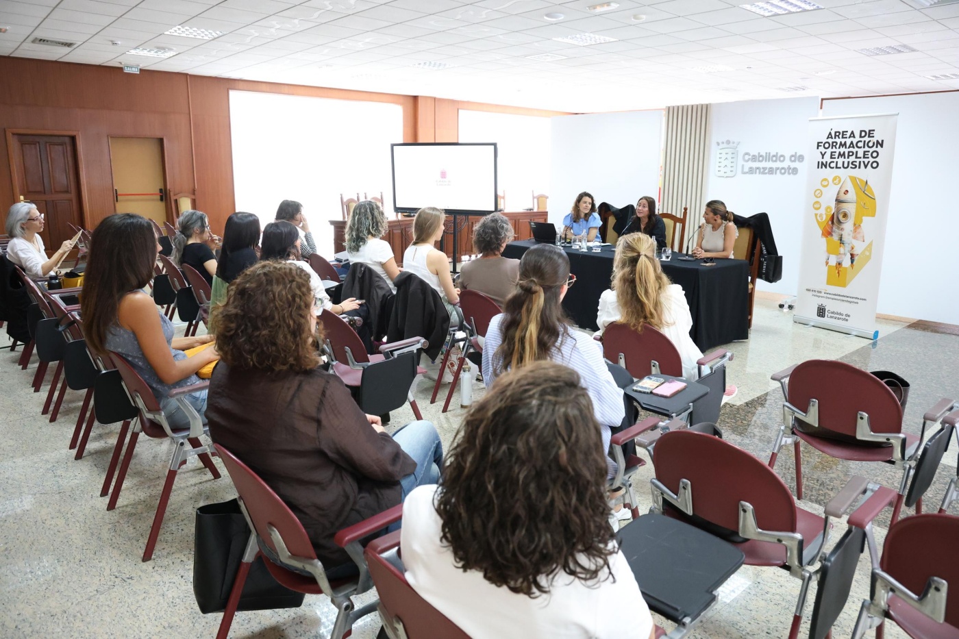28 empresarias de Lanzarote formadas en gesti&oacute;n financiera estrat&eacute;gica gracias a Mentormind
