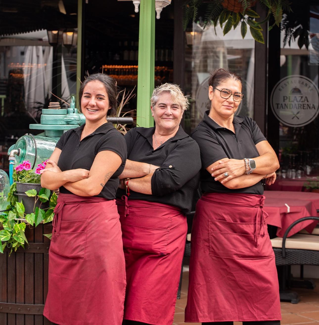  La misma pasión que en puerto calero, el mismo equipo y sabor, y un nuevo espacio para encontrarse en el Pueblo Marinero