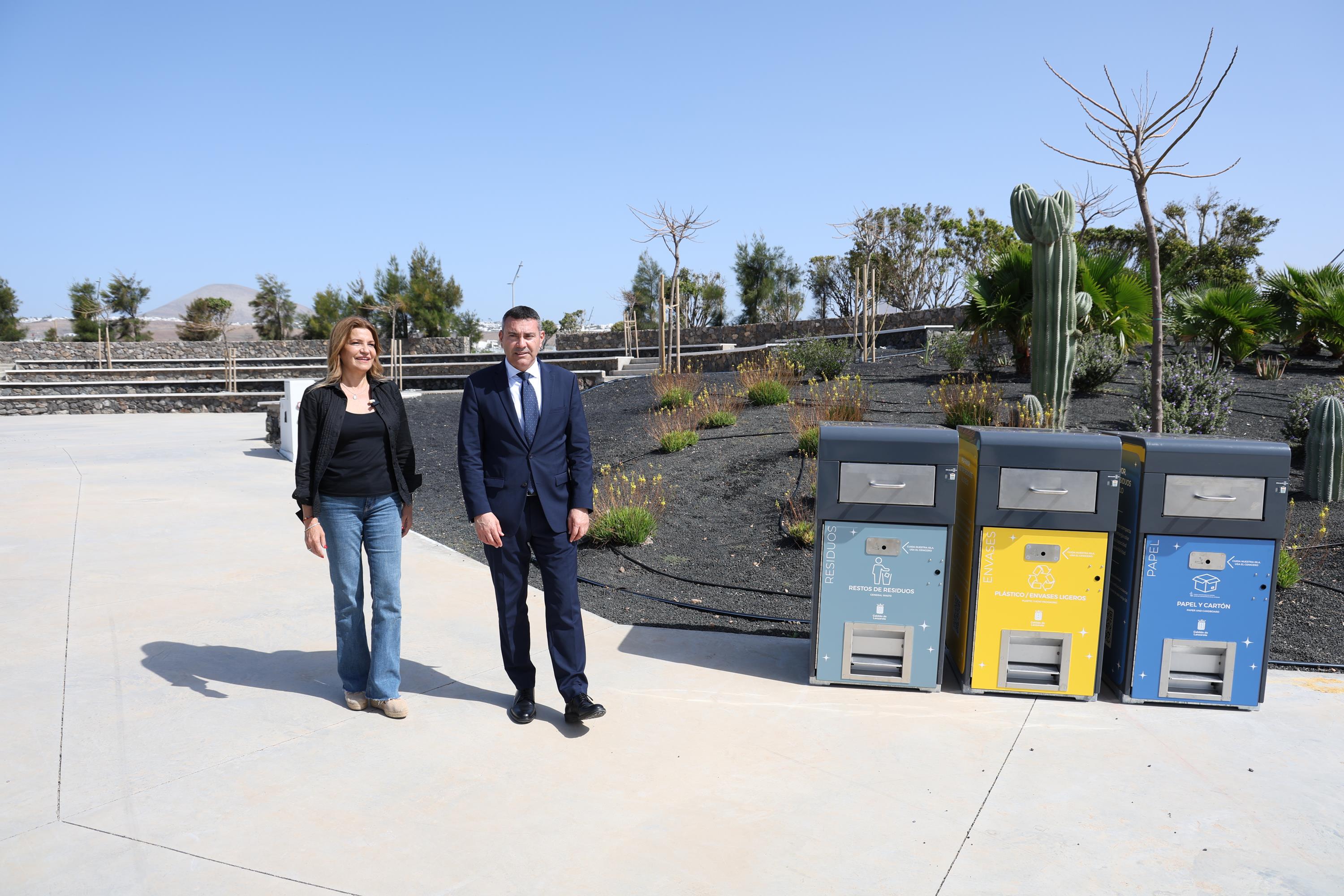 Estos nuevos recipientes incorporan sensores de detección de llenado con paneles indicadores LED y sistemas de aviso remoto