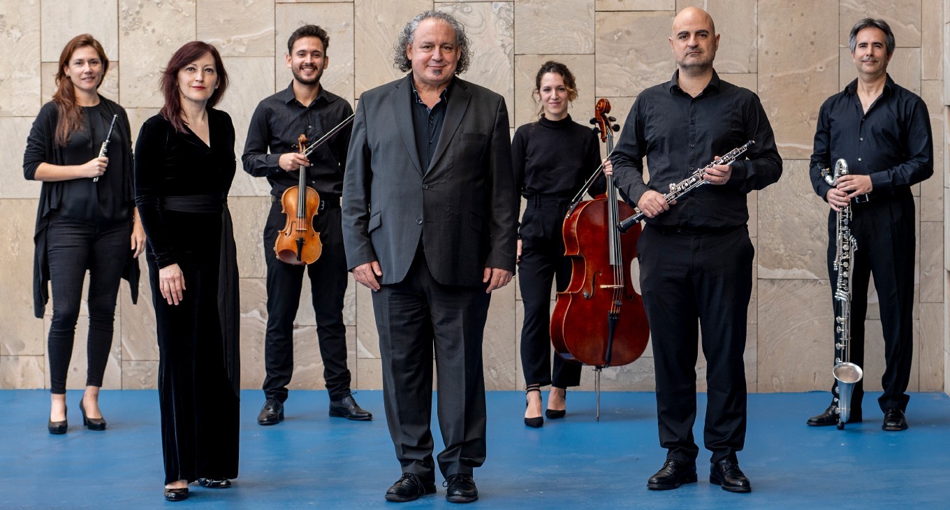 La formación, dirigida por Josep Caballé, actuará el 25 de abril con un programa que incluye dos estrenos mundiales