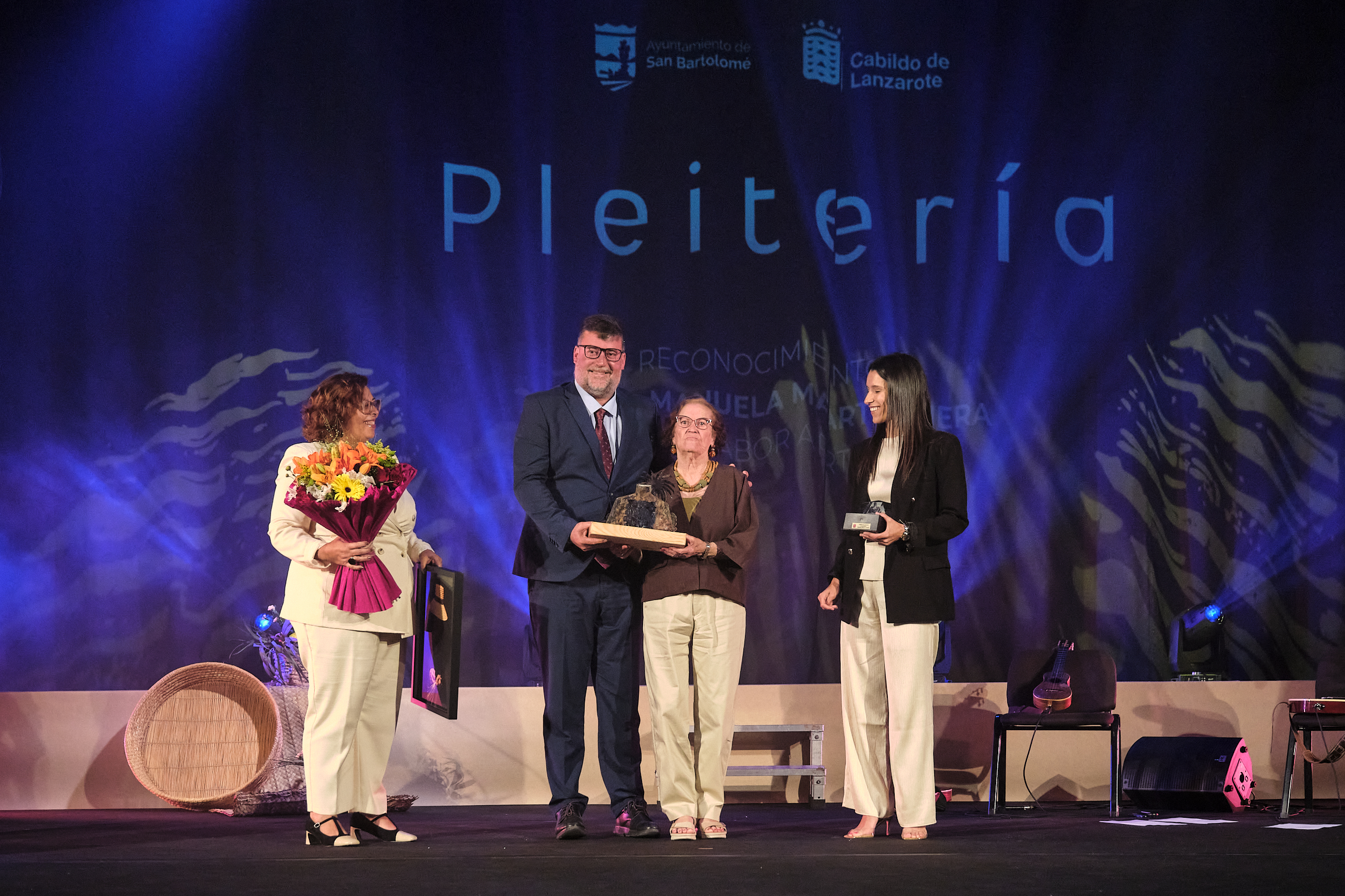 El Teatro Municipal acogió el reconocimiento a una de las grandes referentes de las tradiciones del municipio