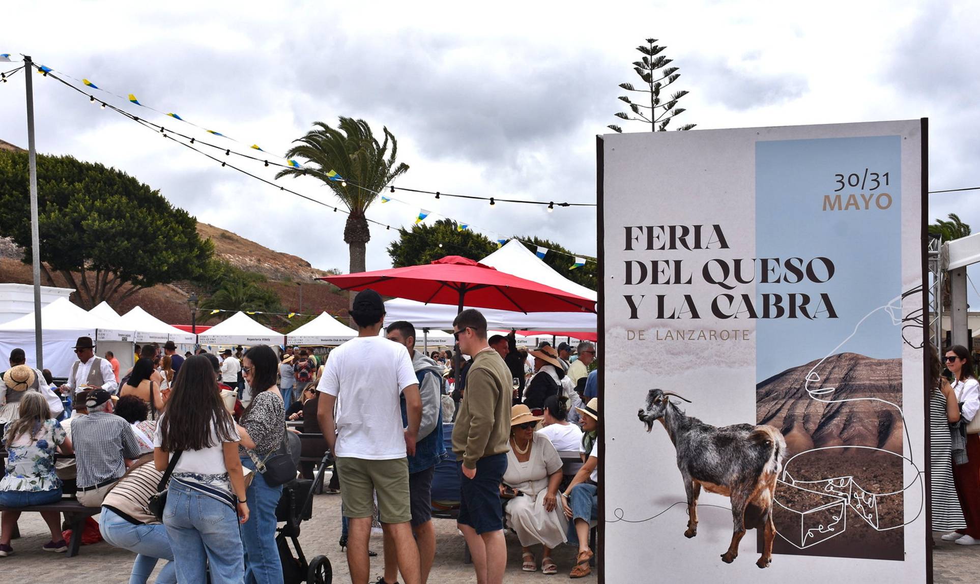 Galer&iacute;a: la Feria del Queso y la Cabra de Yaiza vuelve a reivindicar el producto local
