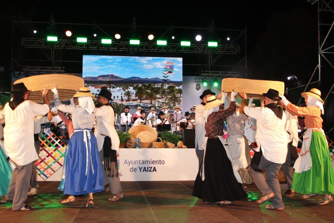El acto institucional en Playa Blanca será este 30 de mayo, a las 10:00 horas, en la calle Limones, con actuaciones de la Banda Municipal y la AF Rubicón El acto institucional en Playa Blanca será este 30 de mayo, a las 10:00 horas, en la calle Limones, con actuaciones de la Banda Municipal y la AF Rubicón