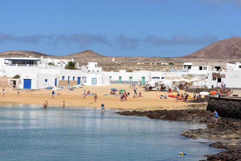 El Parlamento de Canarias aprueba por unanimidad la inclusión de La Graciosa en la letra del canto autonómico El Parlamento de Canarias aprueba por unanimidad la inclusión de La Graciosa en la letra del canto autonómico
