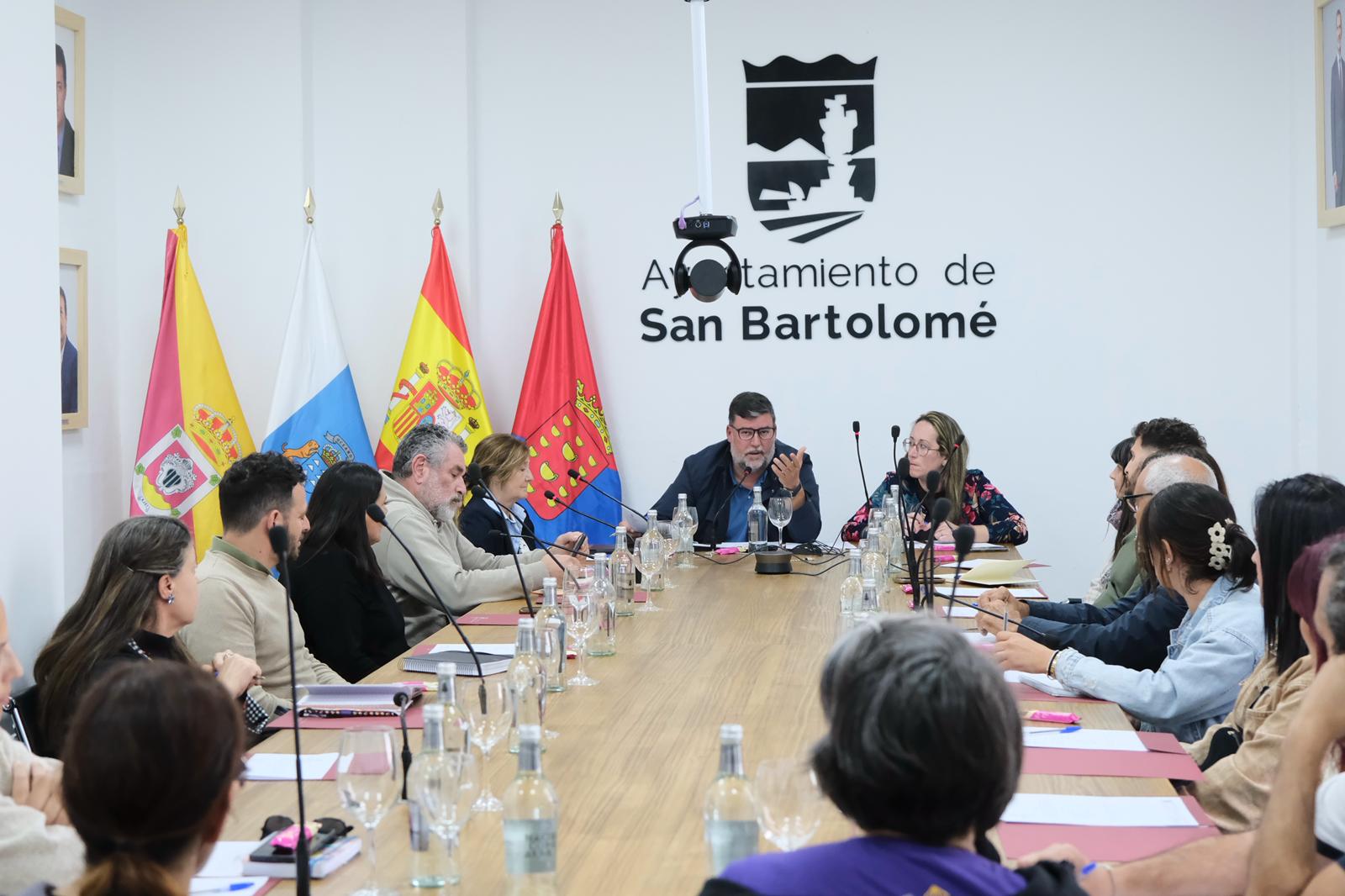 El Consejo Escolar Municipal de San Bartolomé se pone al día