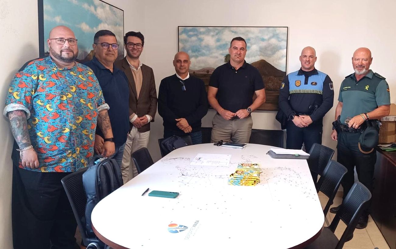 Ayuntamiento, Federación Interinsular de Fútbol de Las Palmas y fuerzas y cuerpos de seguridad unen compromisos para blindan el deporte contra la violencia