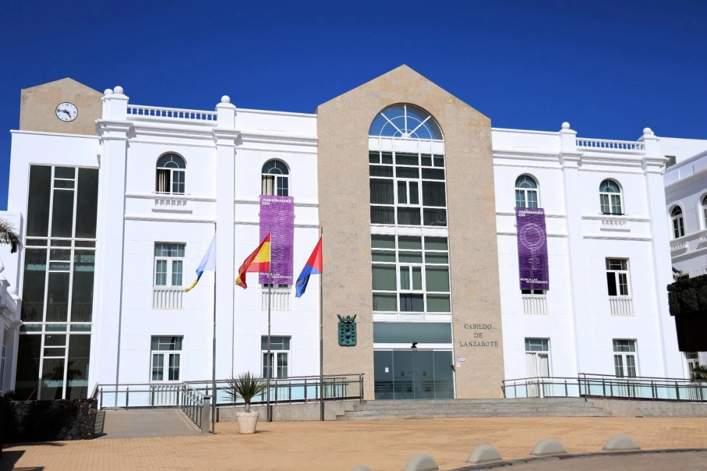 Los trabajadores públicos del Cabildo y de los siete ayuntamientos de la isla tienen la jornada libre por ser el día dedicado a su patrona Los trabajadores públicos del Cabildo y de los siete ayuntamientos de la isla tienen la jornada libre por ser el día dedicado a su patrona
